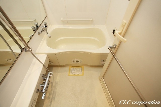 バス・シャワールーム　他号室写真代用中