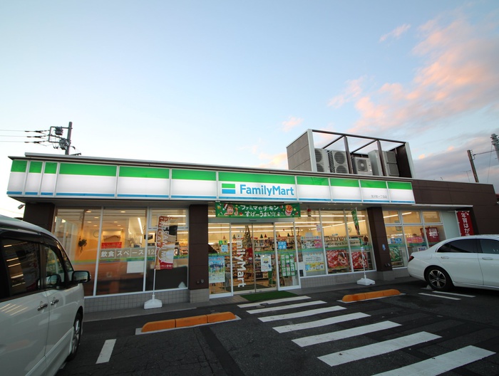 コンビニ　ファミリ－マ－ト宮沢町一丁目店（コンビニ）まで487m