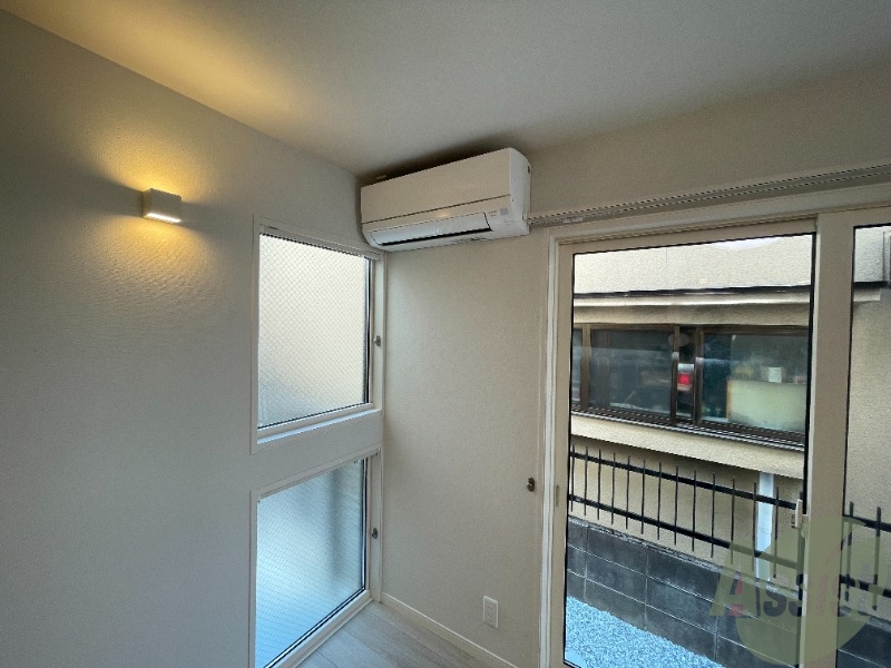 その他設備　エアコンは２基設置されておりました。寒暖対策も安心ですね。
