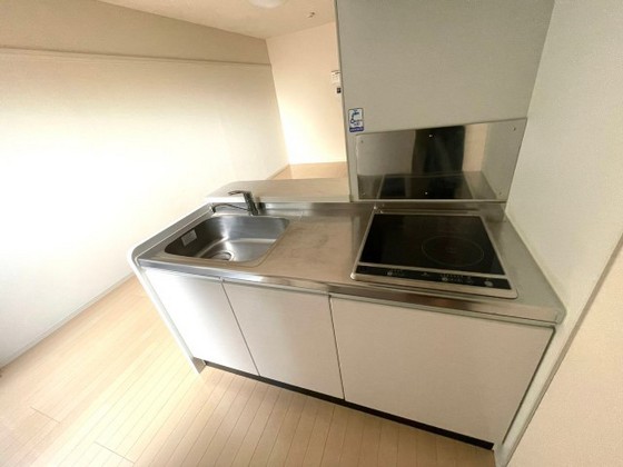 キッチン　※別部屋の写真です