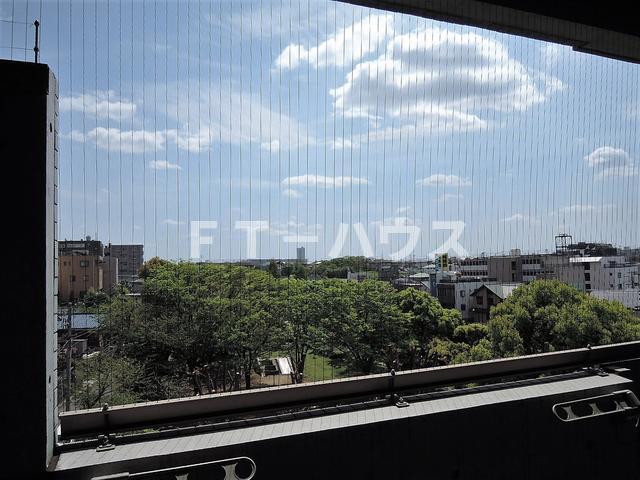 眺望　前が公園なので開放的です