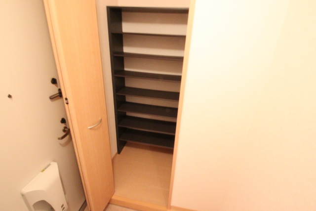 収納　※別室の参考写真の為、現況優先です。