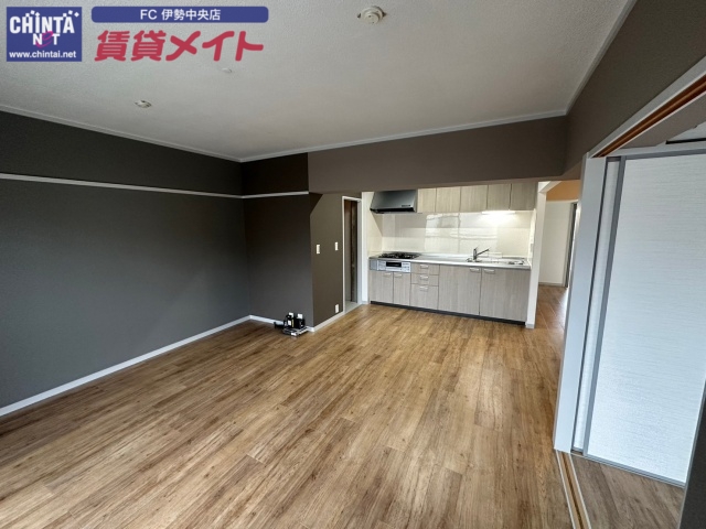 居室・リビング　同物件別室参照