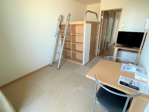 居室・リビング　１階フローリング　２階以上はカーペット仕様