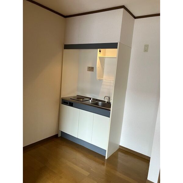 キッチン　同建物の写真です