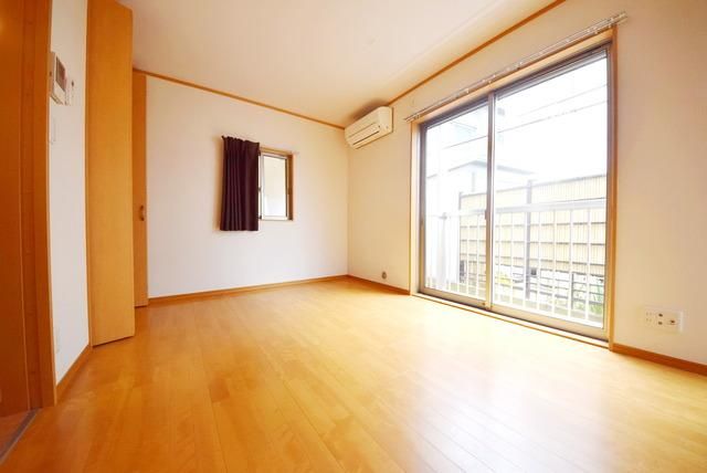 居室・リビング　★陽当たり良好洋室です★