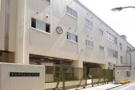 小学校　芝小学校（小学校）まで300m