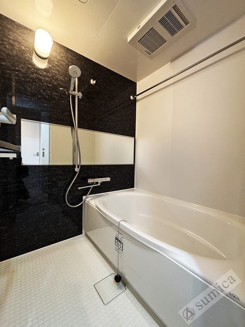 バス・シャワールーム　広いお風呂で疲れた身体を癒しませんか？？