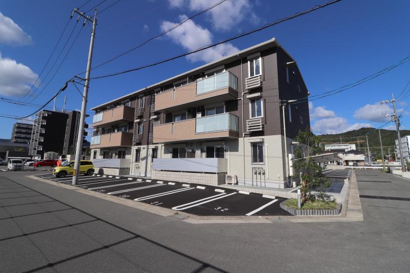 建物外観　D-room寺家駅前B棟　建物外観