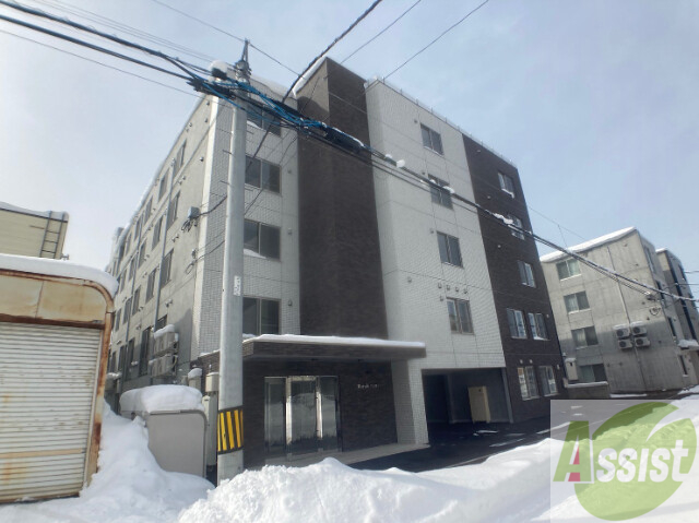 建物外観　札幌市西区二十四軒一条「Ｒｏｙａｌｅ二十四軒」