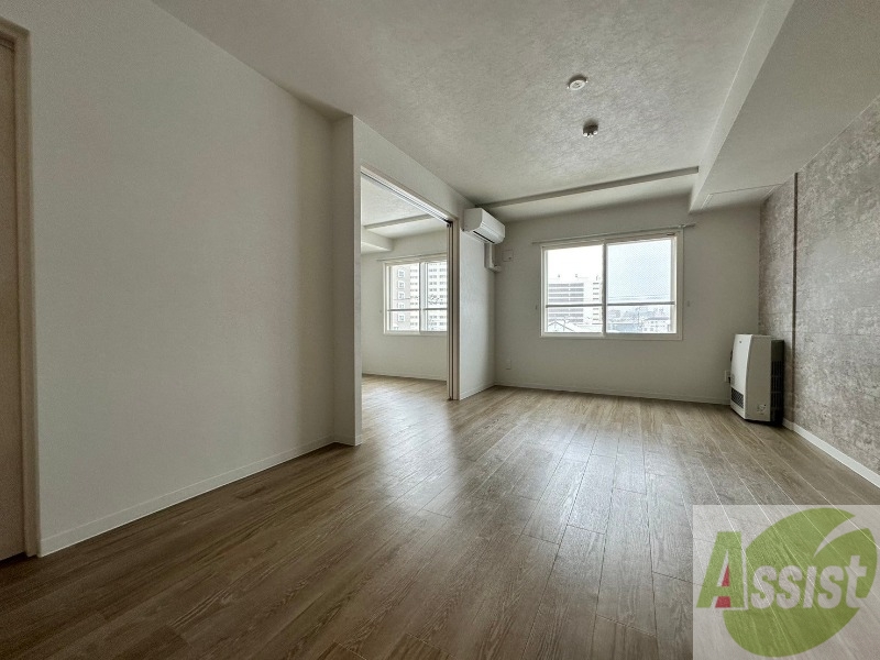 居室・リビング　広々としたリビングですね。使い勝手がよさそうですね！