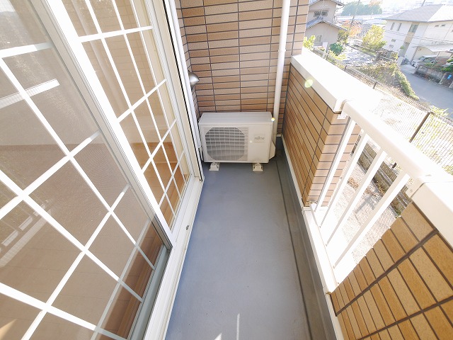 バルコニー　バルコニーがあります