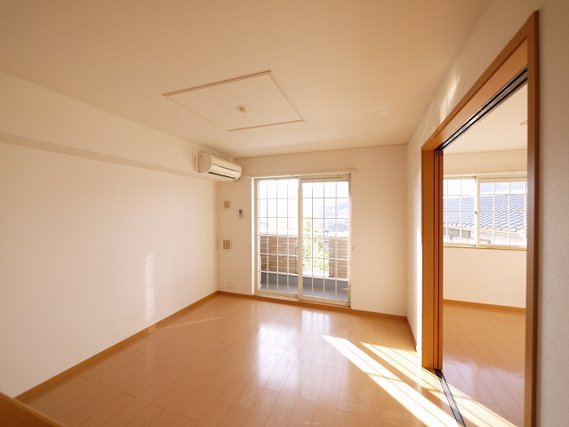 居室・リビング　使いやすい居間です