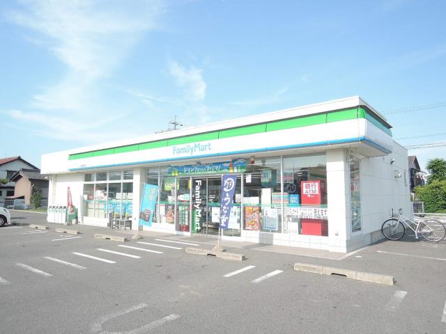 コンビニ　ファミリーマート（コンビニ）まで1983m