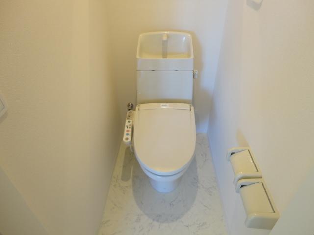 トイレ　シャワー付トイレ