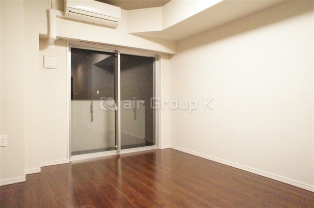 居室・リビング　室内