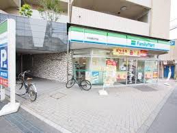 コンビニ　ファミリーマート 杉並堀の内店（コンビニ）まで159m