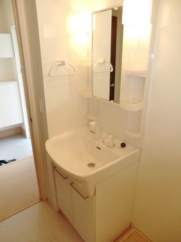 洗面設備　独立洗面台あり