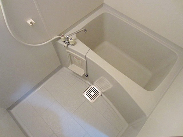 バス・シャワールーム　ゆったり過ごせるお風呂です