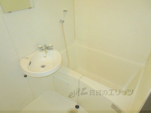 バス・シャワールーム　風呂