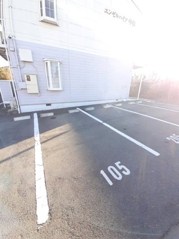 駐車場　車をお持ちの方に嬉しい駐車場付きの物件です
