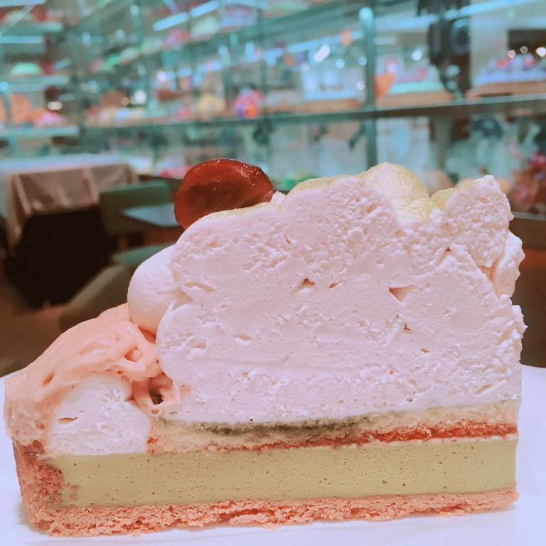 ショッピングセンター　けやきウォークでスミーツカフェ。甘いひととき。（ショッピングセンター）まで1605m