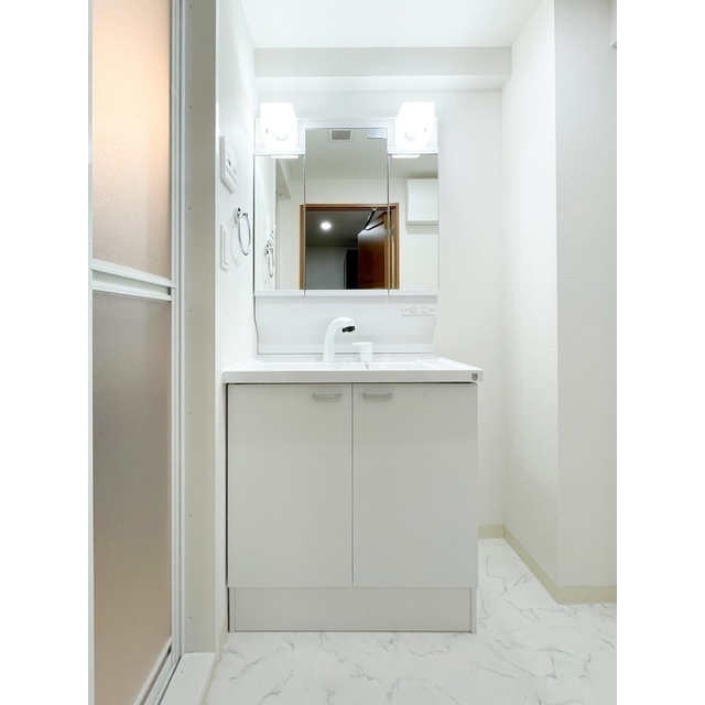 洗面設備　使いやすい洗面所です