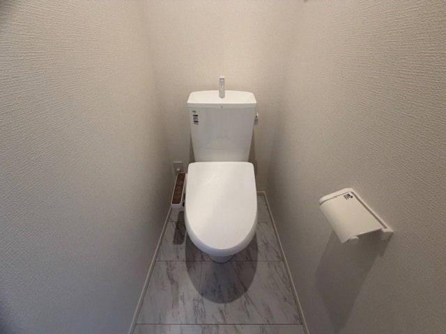 トイレ　同施工会社参考画像