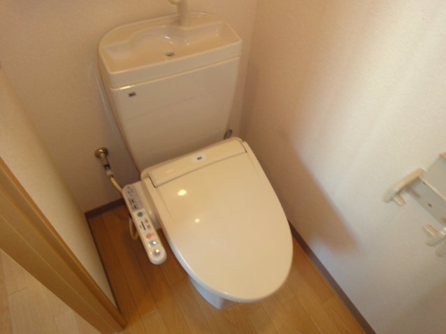 トイレ　シャワー付トイレ