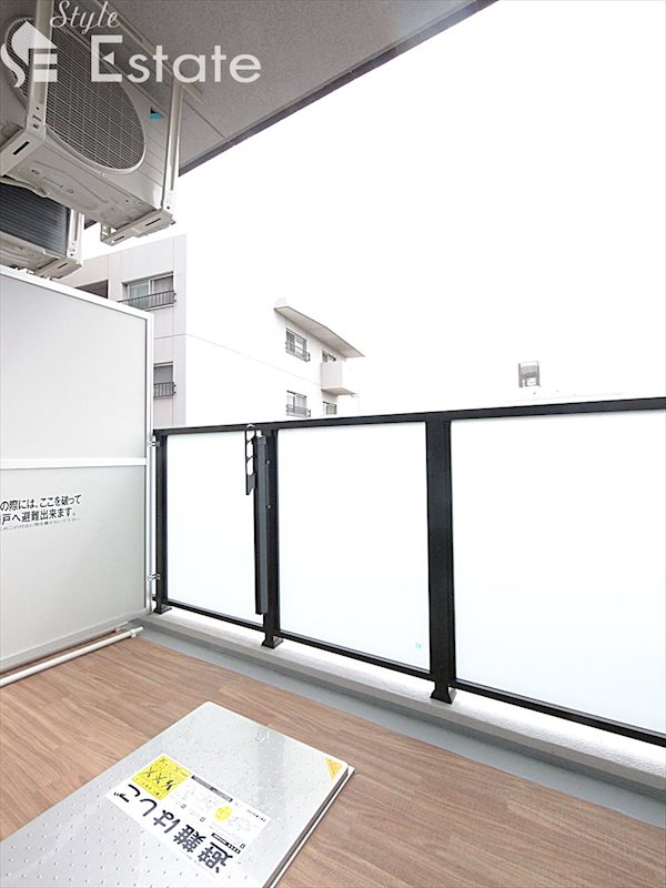 バルコニー　バルコニー