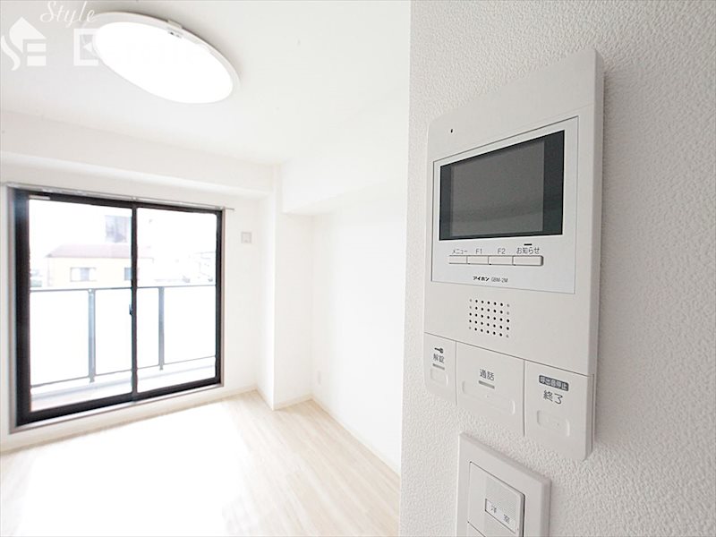 セキュリティ　モニター付きインターホン