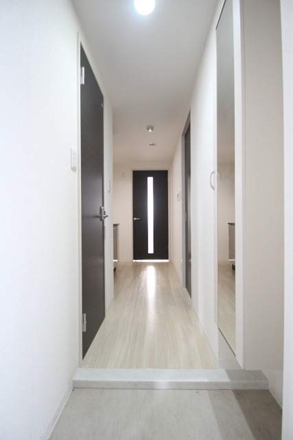 玄関　※中部屋のお写真を参考にしております