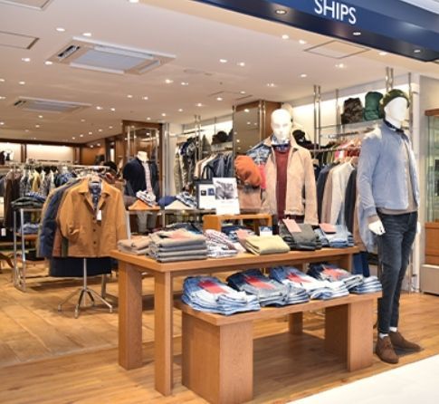 ショッピングセンター　SHIPS町田店（ショッピングセンター）まで800m