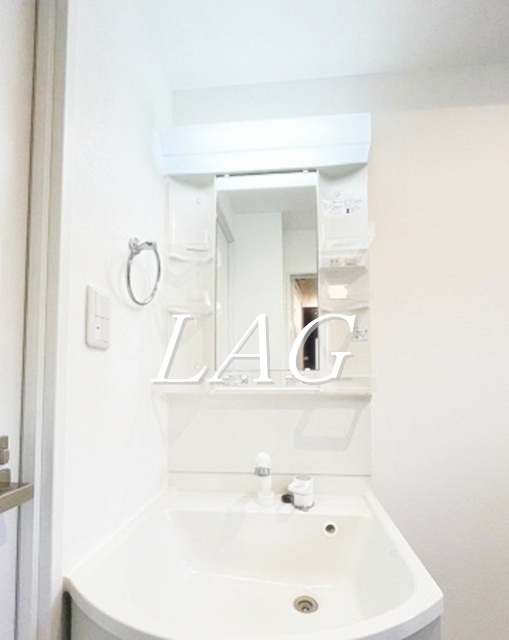 洗面設備　独立洗面台です。