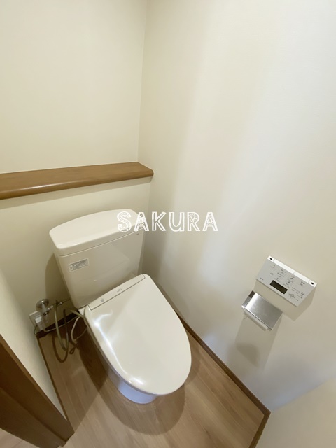 トイレ　嬉しい温水洗浄便座付き♪