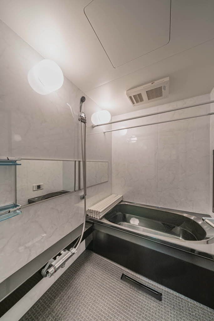 バス・シャワールーム　バスルーム