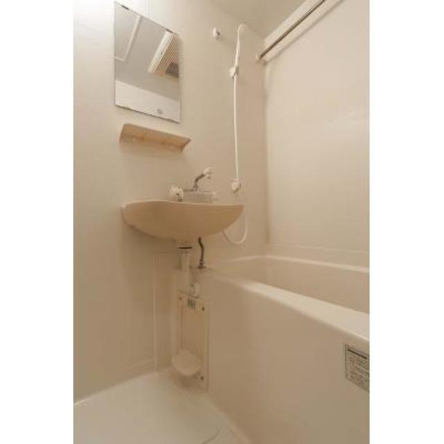 バス・シャワールーム　※写真は同タイプ住戸です。