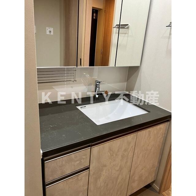 洗面設備　広い洗面スペース