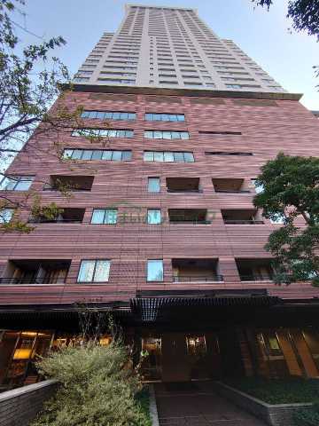 建物外観　クロスエアタワー