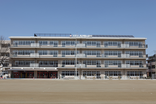 小学校　北区立浮間小学校（小学校）まで367m