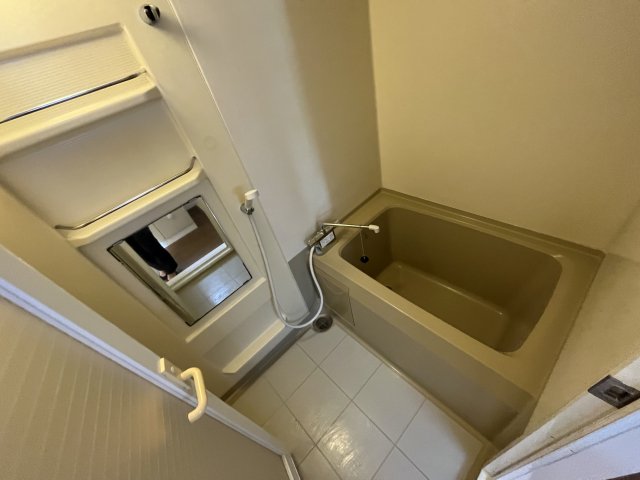 バス・シャワールーム　バストイレ別です！