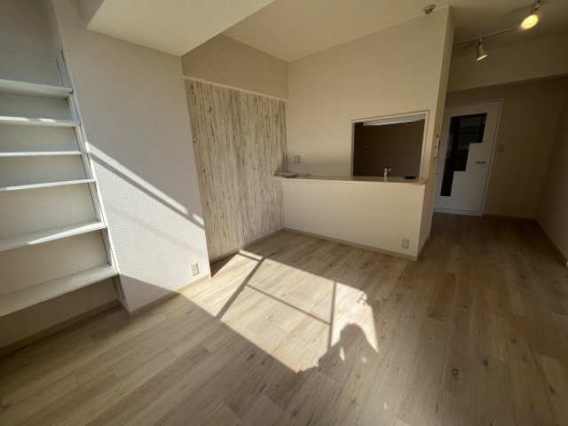 居室・リビング　カウンターキッチン付きのリビング！