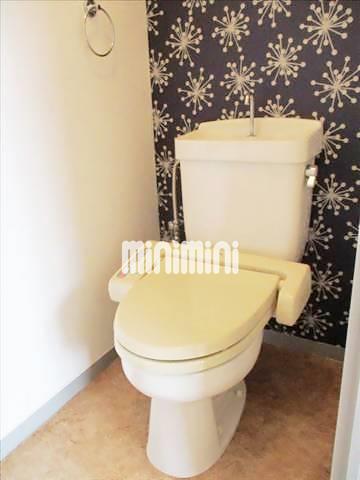 トイレ　快適な温水清浄便座付き