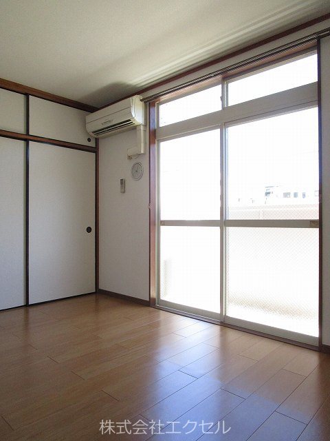 居室・リビング　明るい室内です。