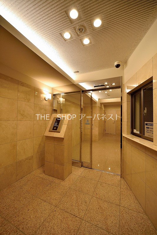 エントランス　オートロック付