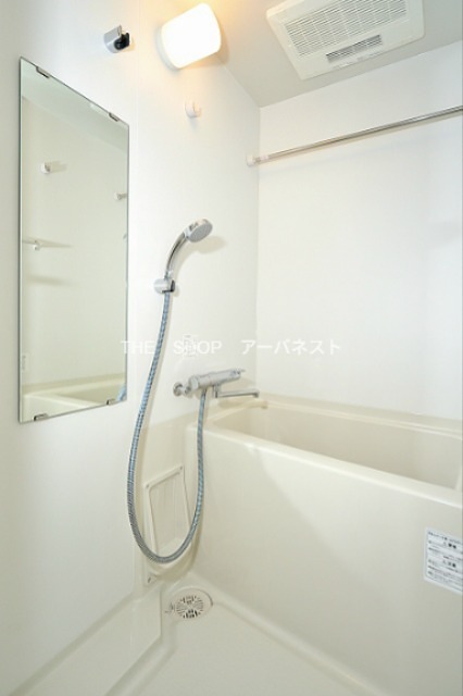 バス・シャワールーム　浴室乾燥機付き！