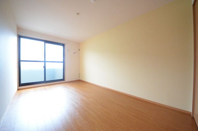 居室・リビング　日当たり良好です♪