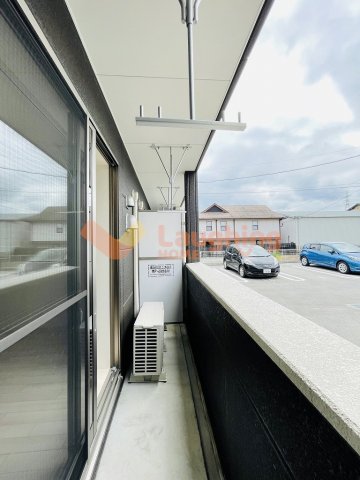 バルコニー　陽当たり良好なバルコニーです