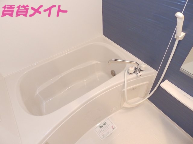 バス・シャワールーム　同型参考写真です