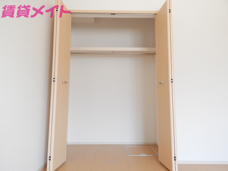 収納　同型参考写真です